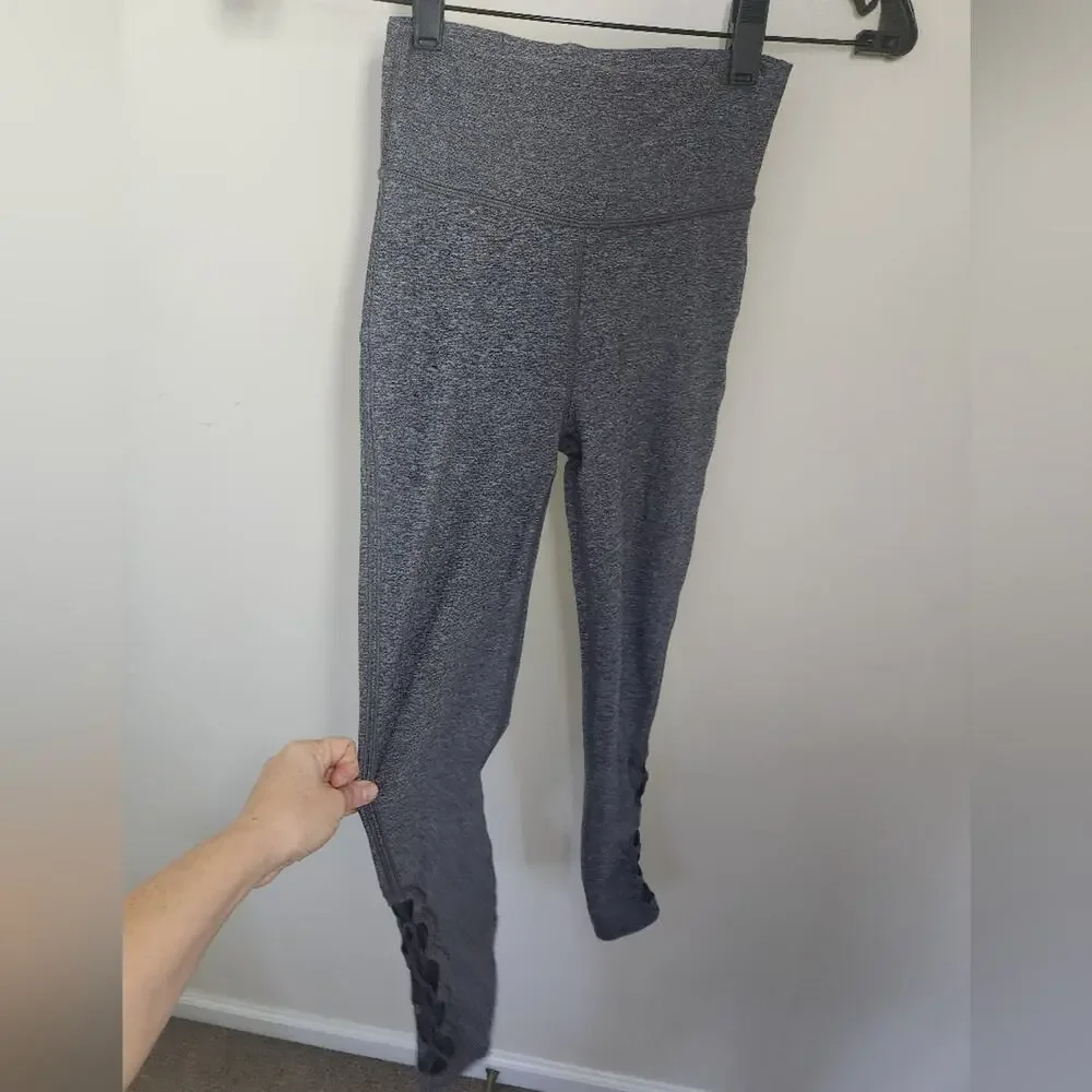 Women's Lululemon Gray Tied To It Leggings Sz 2